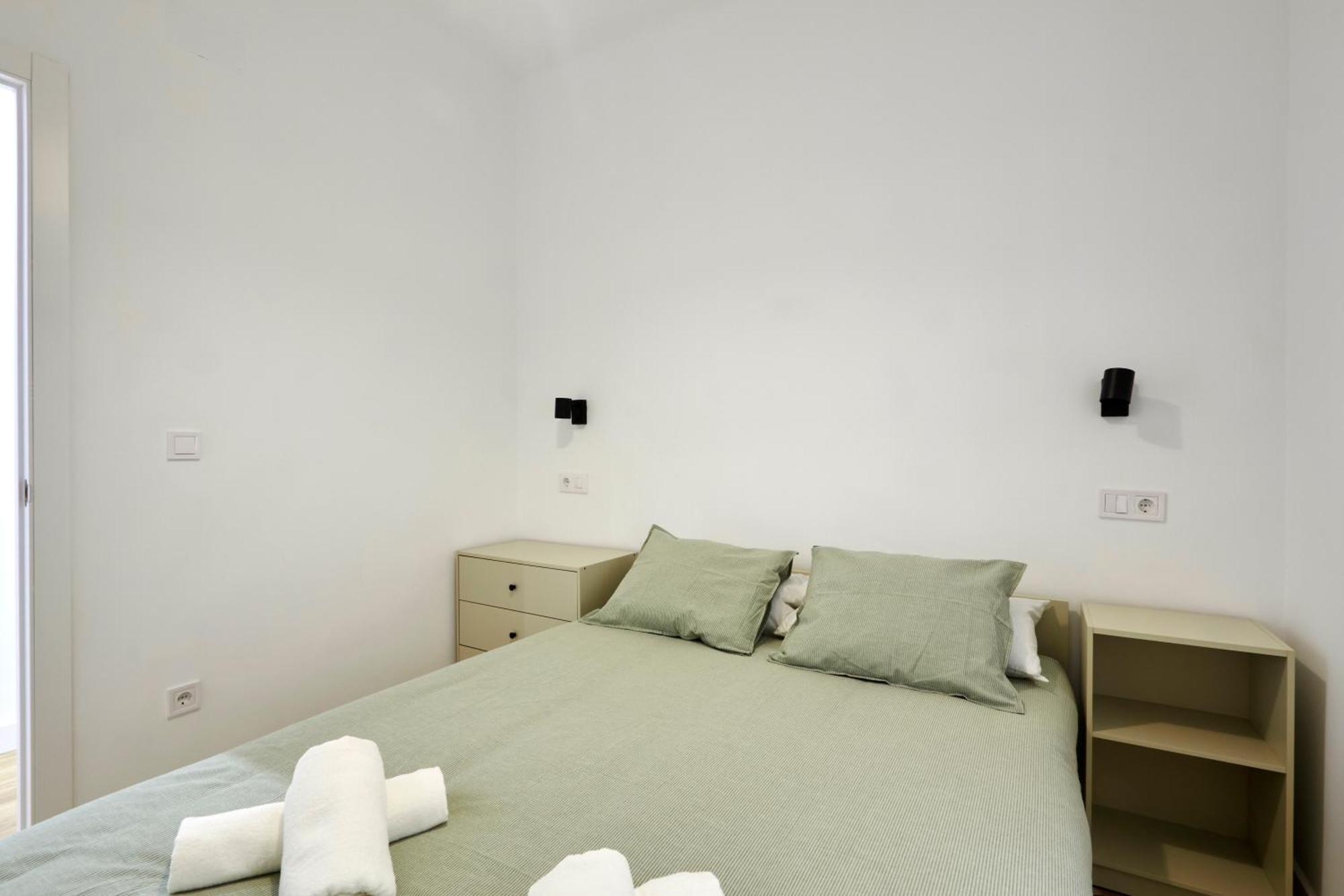Comfortable Apartment Next To Apolo Theater Barcelona Exterior foto